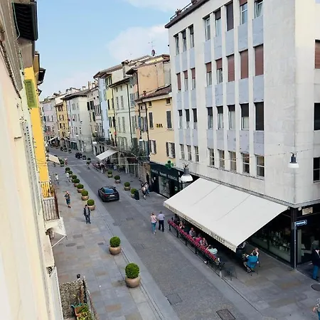 Accogliente Bilocale In Corso Garibaldi Apartment